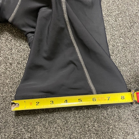 Pearl Izumi Black Athletic 🚴🚴 Cycling Shorts, size Medium, Unisex - Picture 12 of 13